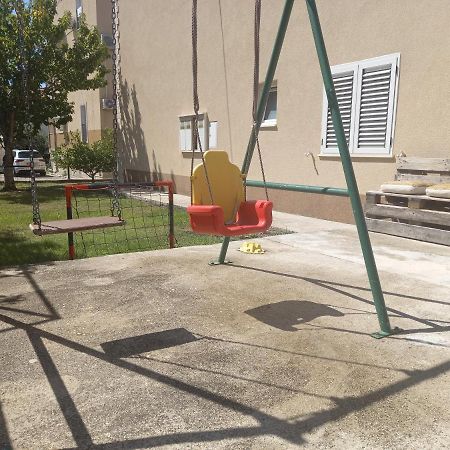 Ferienwohnung Apartman Maja Kaštela Exterior foto