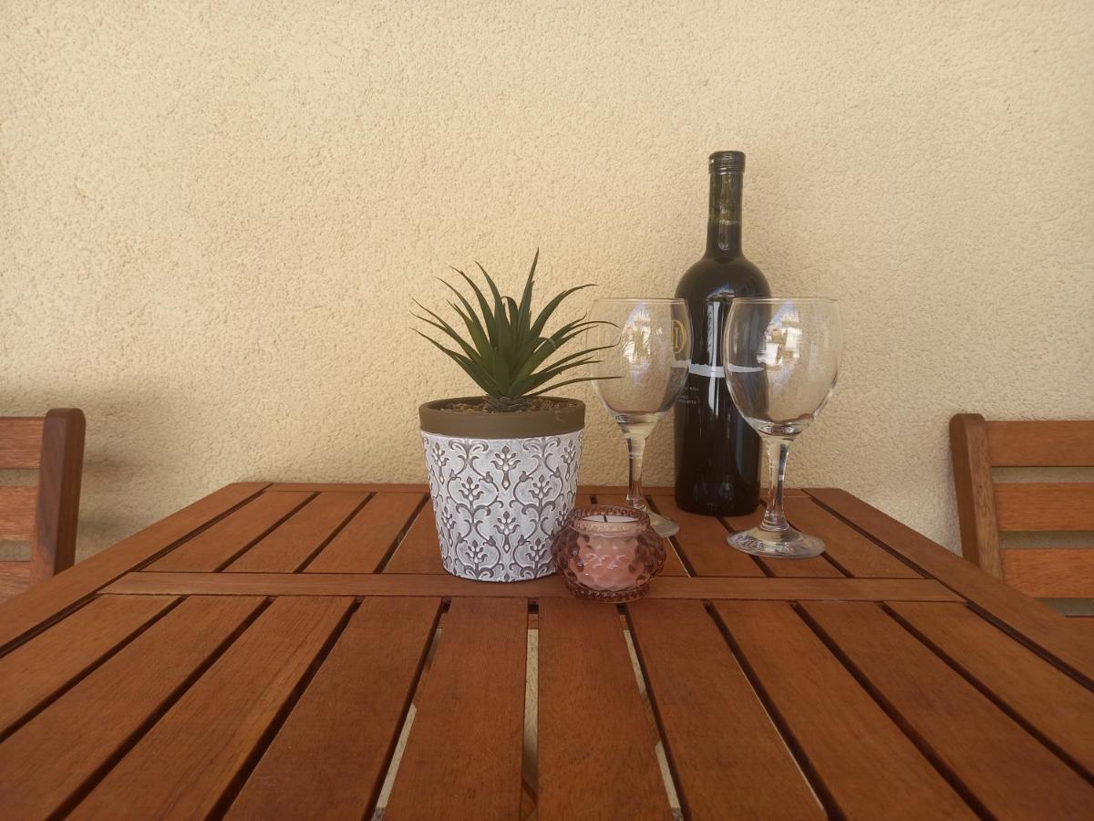 Ferienwohnung Apartman Maja Kaštela Exterior foto