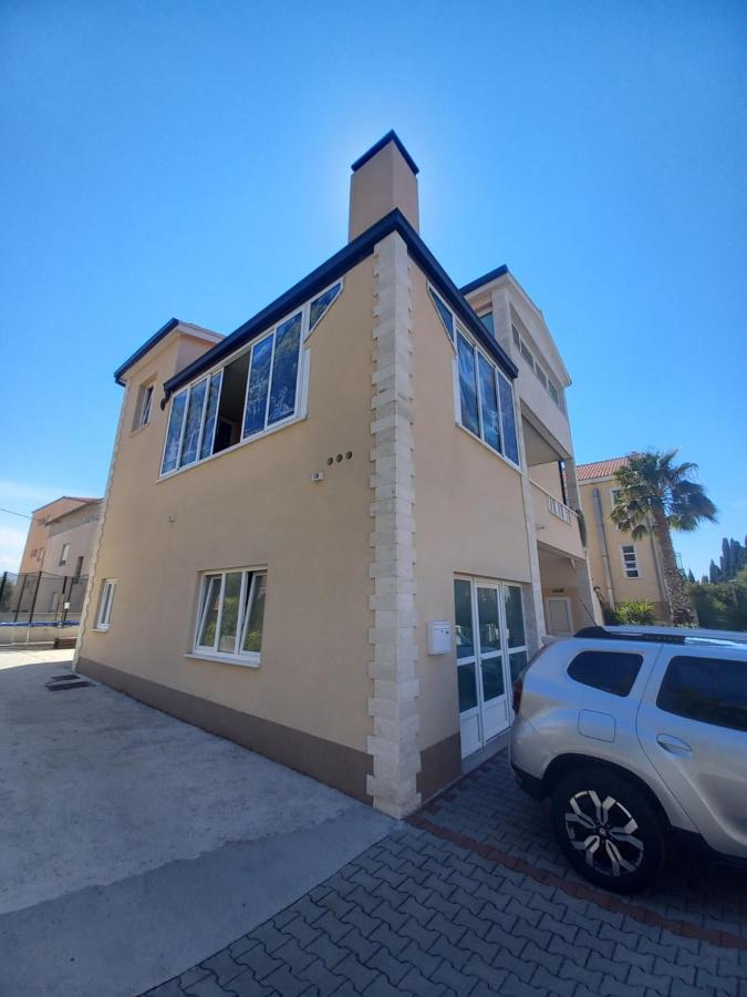 Ferienwohnung Apartman Maja Kaštela Exterior foto